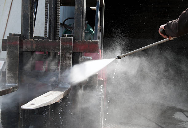 Professional Pressure Washing Services in Lanark, IL
